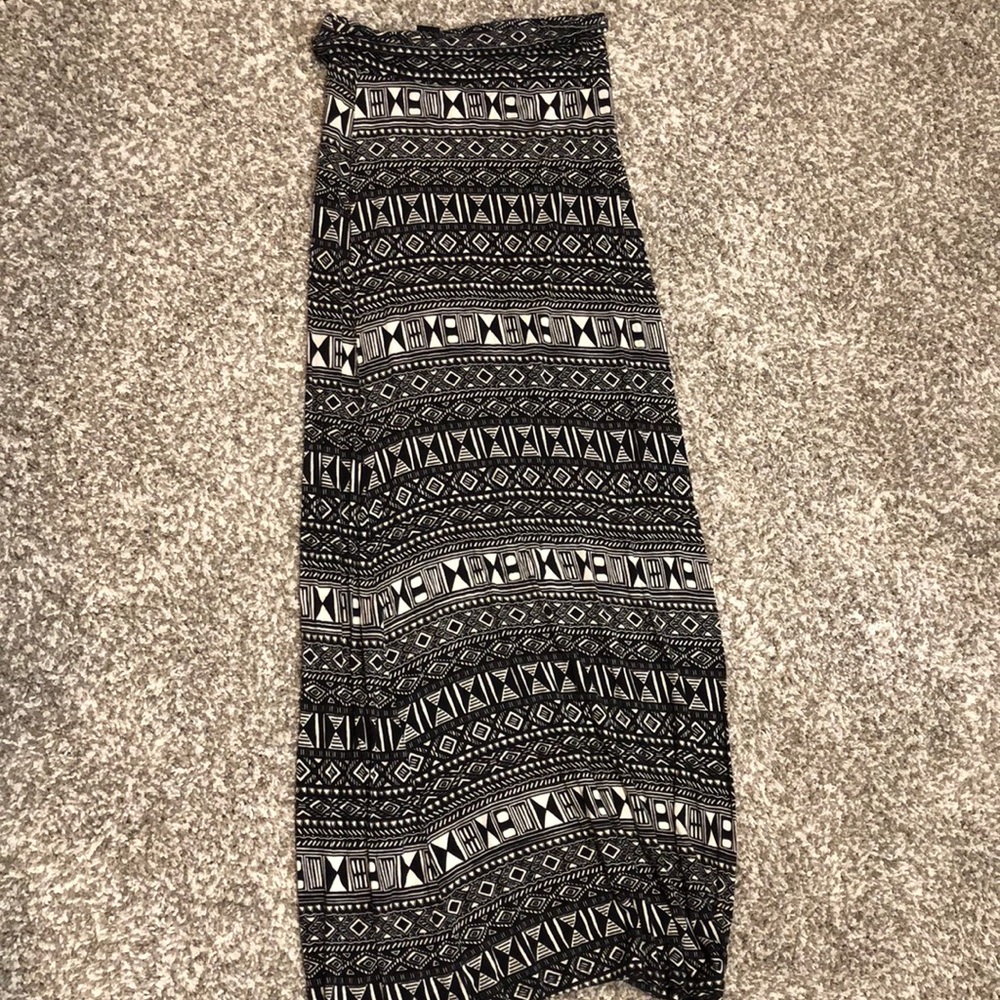 patterned maxi skirt